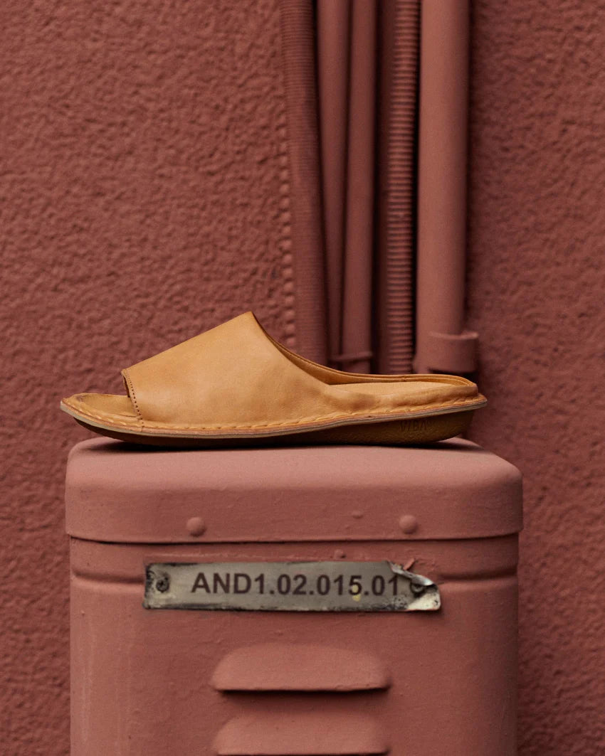 SAINT TROPEZ Leather Cognac Brown